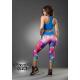 Legging tipo capri rosa estampado cielo galactico